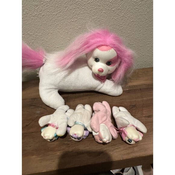 Puppy Surprise Plush White/Pink Momma Dog & 4 Babies - Picture 9 of 10